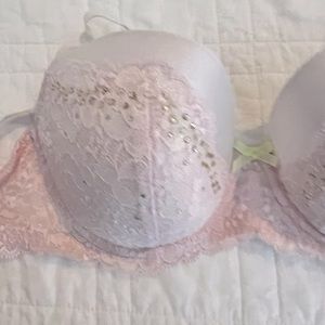 Baby pink VS bra
